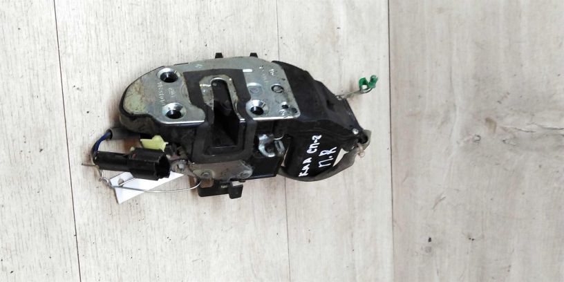 zamok-dveri-perednei-pravoi-kia-spectra-art-17135-big-2