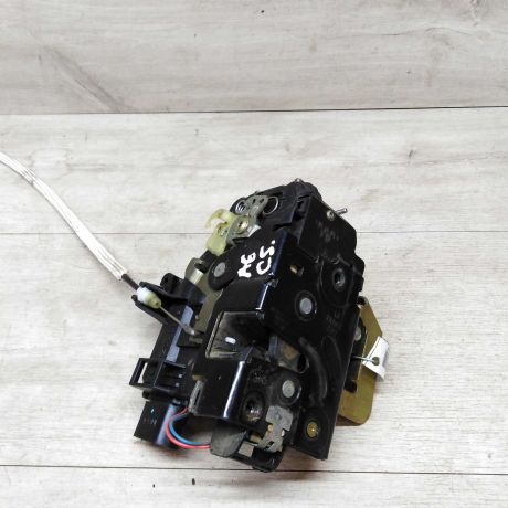 zamok-dveri-zadnii-pravyi-audi-a6-c5-art-17227-big-0