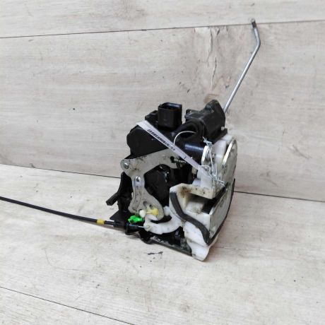 zamok-dveri-perednii-mitsubishi-lancer-9-art-17285-big-3