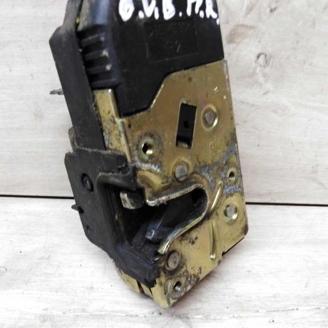 zamok-dveri-perednii-pravyi-opel-vectra-b-art-18084-big-1