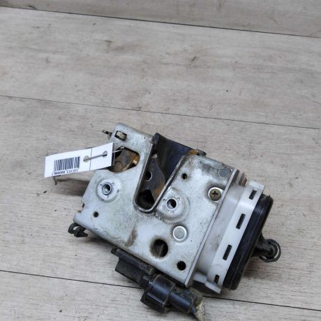 zamok-dveri-audi-a8-d2-art-18790-big-1