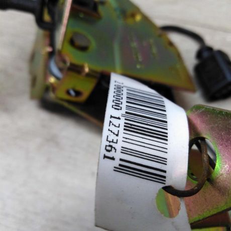 vakuumnik-zamka-bagaznika-volkswagen-touareg-art-19908-big-3