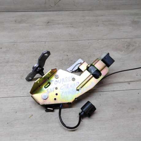 vakuumnik-zamka-bagaznika-volkswagen-touareg-art-19908-big-4