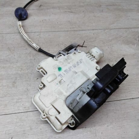 zamok-dveri-perednii-volkswagen-touareg-art-19911-big-2