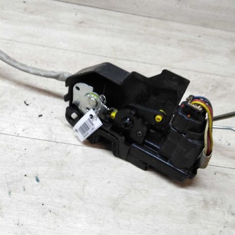 zamok-dveri-perednii-pravyi-hyundai-getz-art-20556-big-1