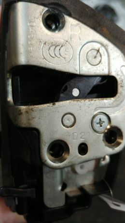 zamok-dveri-zadnii-pravyi-toyota-camry-v40-art-20853-big-4