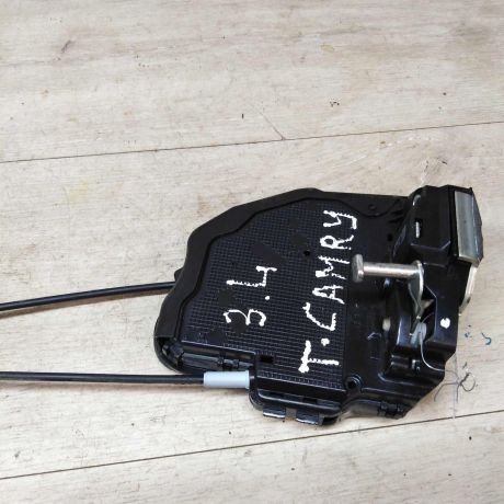 zamok-dveri-toyota-camry-v40-art-20855-big-1