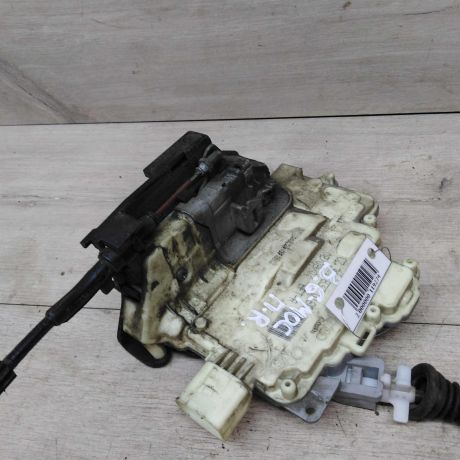 zamok-dveri-perednii-pravyi-volkswagen-passat-b6-art-20876-big-1