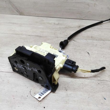 zamok-dveri-perednii-pravyi-volkswagen-passat-b6-art-21647-big-1