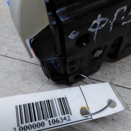 zamok-dveri-zadnii-levyi-volkswagen-golf-5-art-22642-big-2