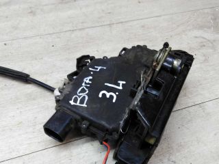 zamok-dveri-zadnii-levyi-volkswagen-bora-art-22982