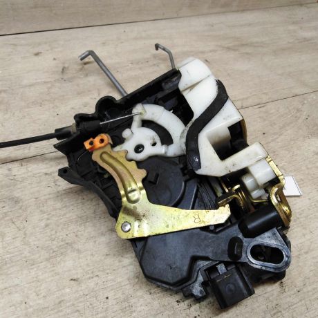 zamok-dveri-perednii-pravyi-mitsubishi-lancer-9-art-23423-big-1