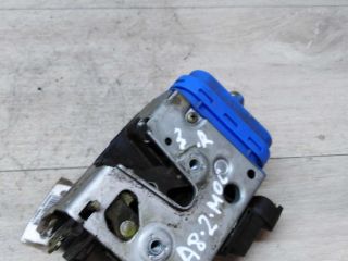 zamok-dveri-zadnii-pravyi-audi-a8-d2-art-25020