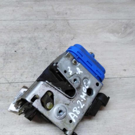 zamok-dveri-zadnii-pravyi-audi-a8-d2-art-25020-big-0