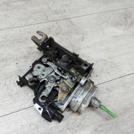 zamok-dveri-perednii-levyi-audi-a8-d2-art-25021-big-1