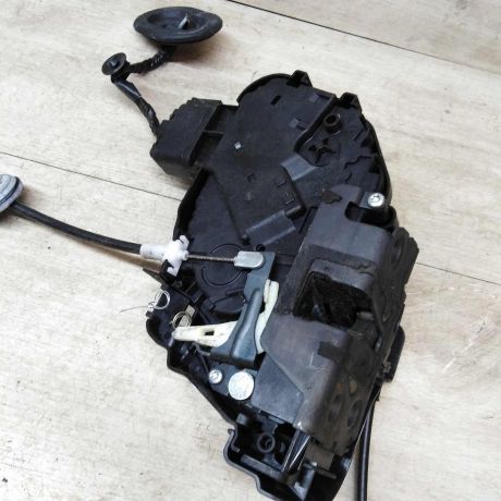 zamok-dveri-perednii-ford-focus-2-rest-pravyi-art-25325-big-2