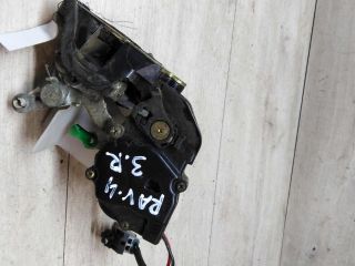 zamok-dveri-zadnii-pravyi-toyota-rav4-art-25823