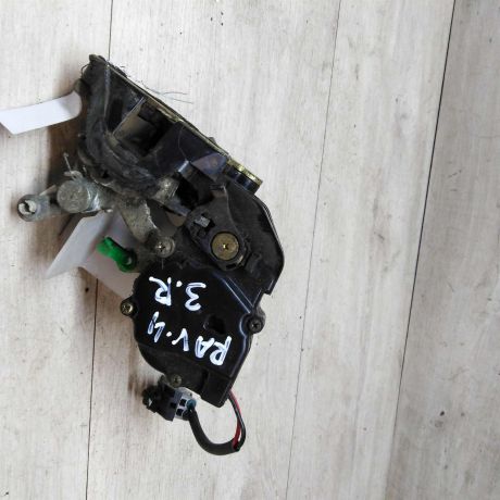 zamok-dveri-zadnii-pravyi-toyota-rav4-art-25823-big-0