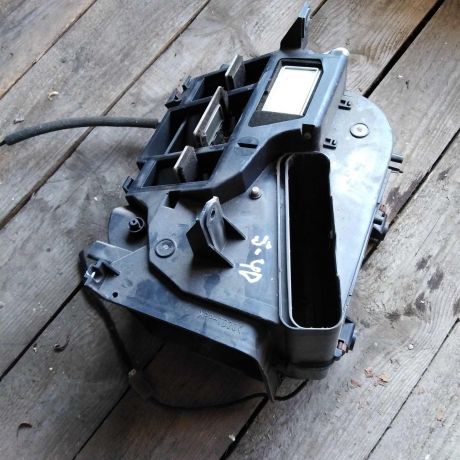 korpus-pecki-otopitelia-salona-volvo-s40-art-26658-big-0