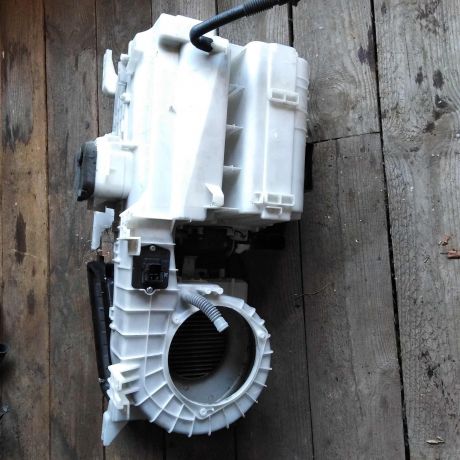 korpus-pecki-otopitelia-salona-mitsubishi-lancer-10-art-26691-big-0