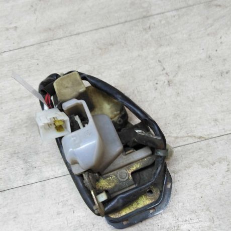 zamok-dveri-zadnii-pravyi-mazda-626-art-26864-big-1