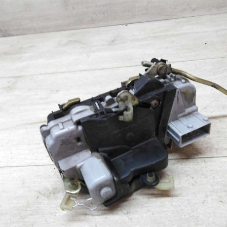 zamok-dveri-perednii-pravyi-lada-kalina-art-27371-big-1