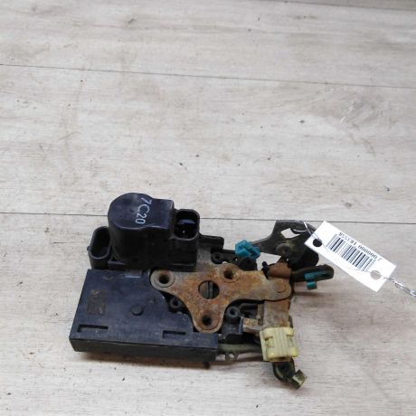 zamok-dveri-perednii-pravyi-daewoo-nubira-1-art-27478-big-0