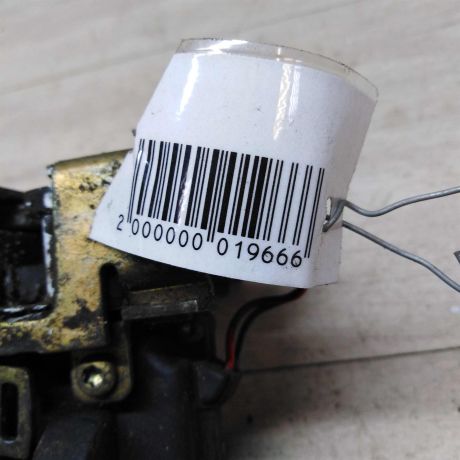 zamok-dveri-perednii-pravyi-skoda-octavia-tour-art-28088-big-1