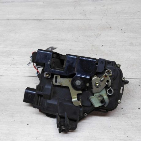 zamok-dveri-perednii-levyi-skoda-octavia-tour-art-28090-big-1