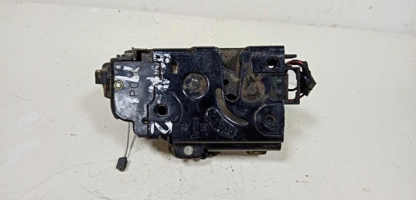 zamok-dveri-perednii-levyi-volkswagen-golf-4-art-28290-big-0