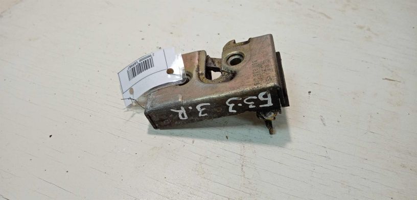 zamok-dveri-zadnii-pravyi-volkswagen-passat-b4-art-28592-big-0