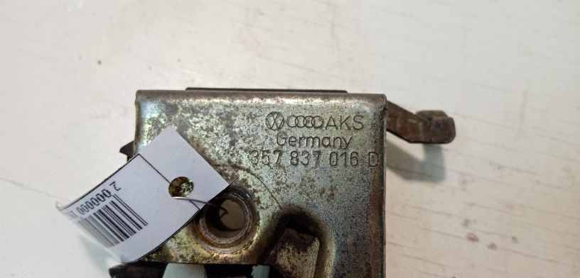 zamok-dveri-perednii-pravyi-volkswagen-passat-b3-art-28594-big-1