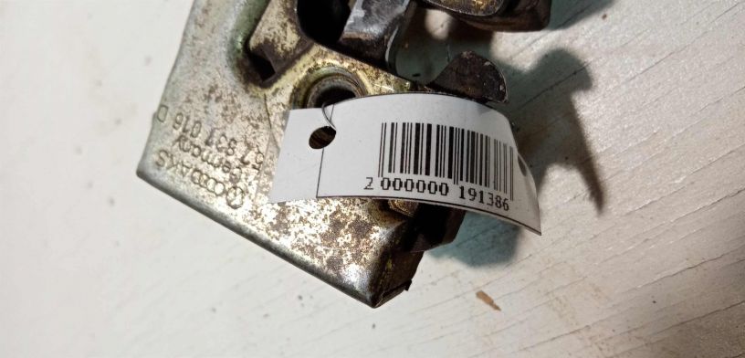 zamok-dveri-perednii-pravyi-volkswagen-passat-b3-art-28594-big-2