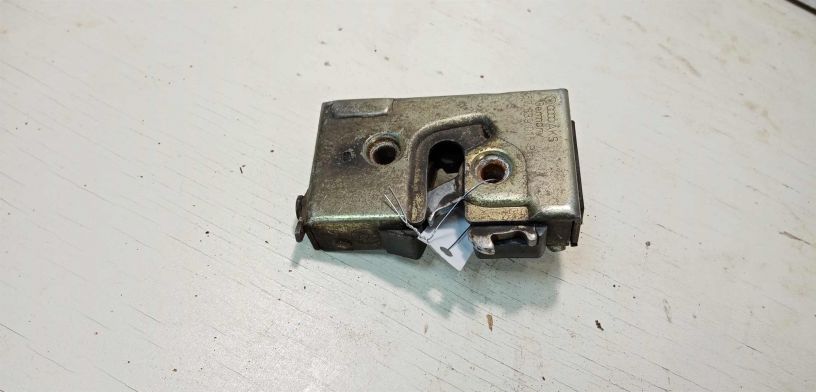 zamok-dveri-zadnii-levyi-volkswagen-passat-b3-art-28724-big-0