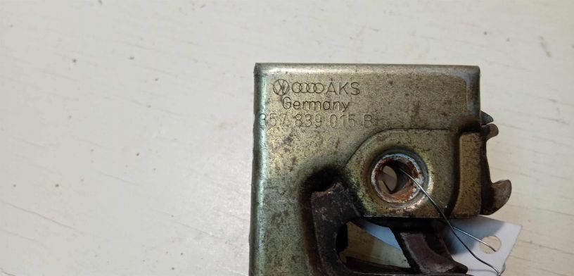 zamok-dveri-zadnii-levyi-volkswagen-passat-b3-art-28724-big-1