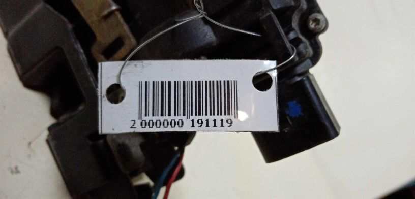 zamok-dveri-perednii-levyi-volkswagen-golf-4-art-28936-big-1