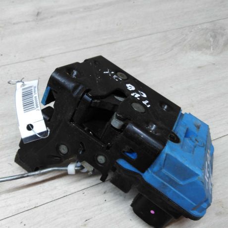 zamok-dveri-perednei-levyi-volvo-xc90-art-29888-big-2