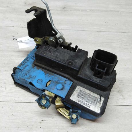 zamok-dveri-perednei-levyi-volvo-xc90-art-29888-big-0