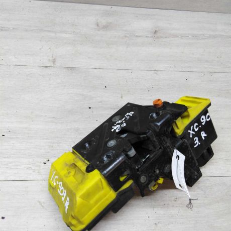 zamok-dveri-zadnii-pravyi-volvo-xc90-art-30320-big-0