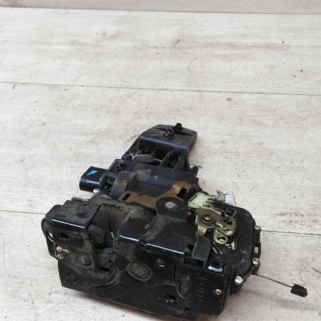 zamok-dveri-pravyi-volkswagen-passat-b5-art-31253-big-0