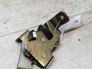 fiksator-zamka-dveri-zadnii-levyi-raspasnoi-dveri-ford-transit-2004-god-art-33466