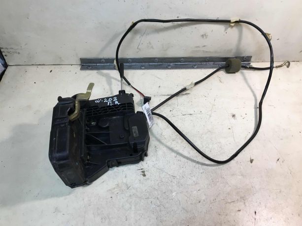 zamok-dveri-perednii-pravyi-mercedes-w203-do-rest-art-33663-big-0