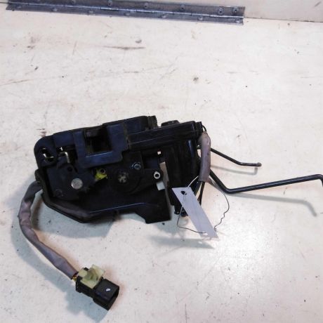 zamok-dveri-hyunday-getz-perednii-levyi-art-34074-big-0