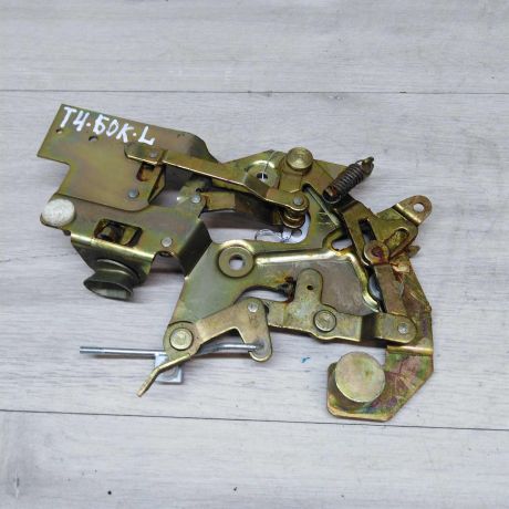 zamok-bokovoi-dveri-levoi-mexanizm-zamka-volkswagen-transporter-t4-art-34864-big-0