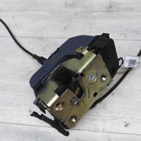 zamok-dveri-zadnii-pravyi-renault-megane-2-art-35816-big-1