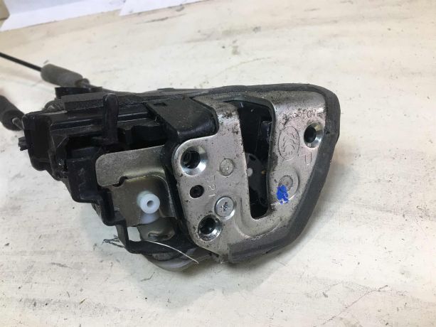 zamok-dveri-zadnii-pravyi-toyota-avensis-iii-09g-art-37080-big-3