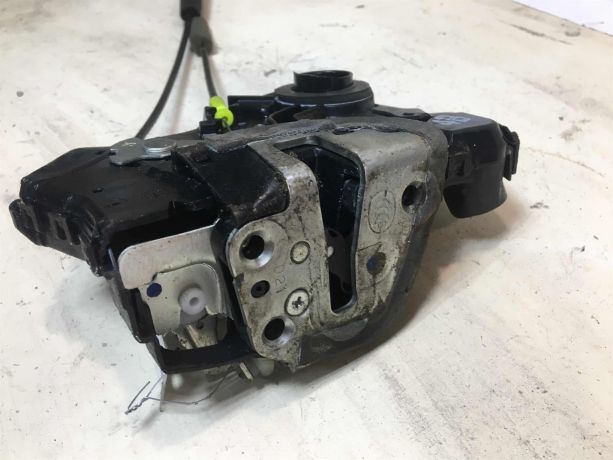 zamok-dveri-perednii-pravyi-toyota-avensis-iii-09g-art-37143-big-4