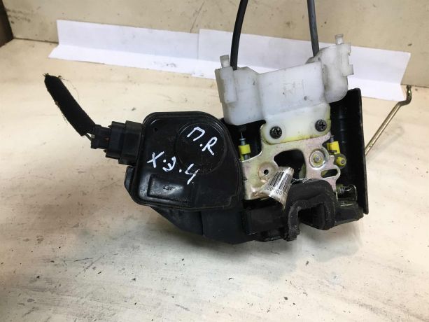 zamok-dveri-perednii-pravyi-hyundai-elantra-3-xd-2-rest-art-37237-big-3