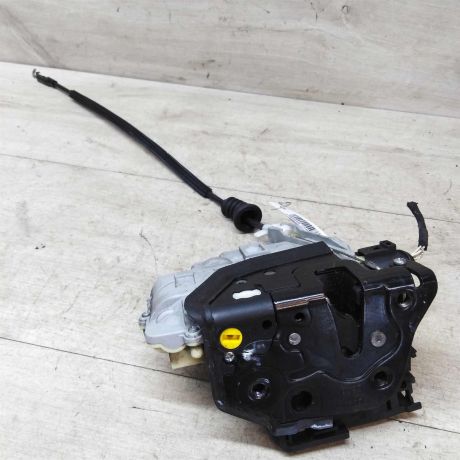 zamok-dveri-perednii-levyi-volkswagen-passat-b6-art-37263-big-0