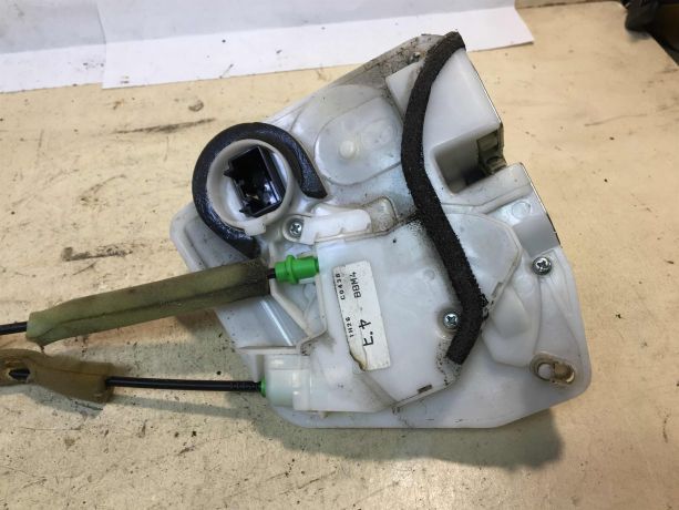 zamok-dveri-zadnii-pravyi-mazda-3-bl-rest-sedan-art-37554-big-3